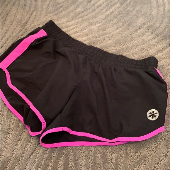 3 pairs of exercise shorts - Picture 3 of 4